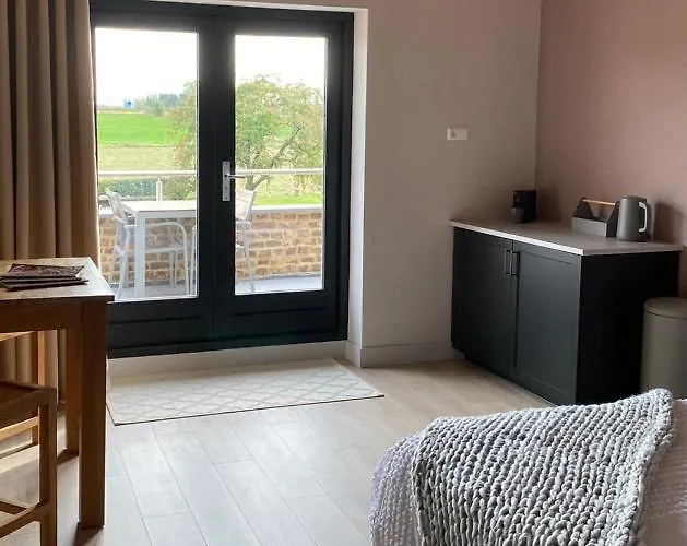 Aasterbergerhoeve فندق مبيت وإفطار